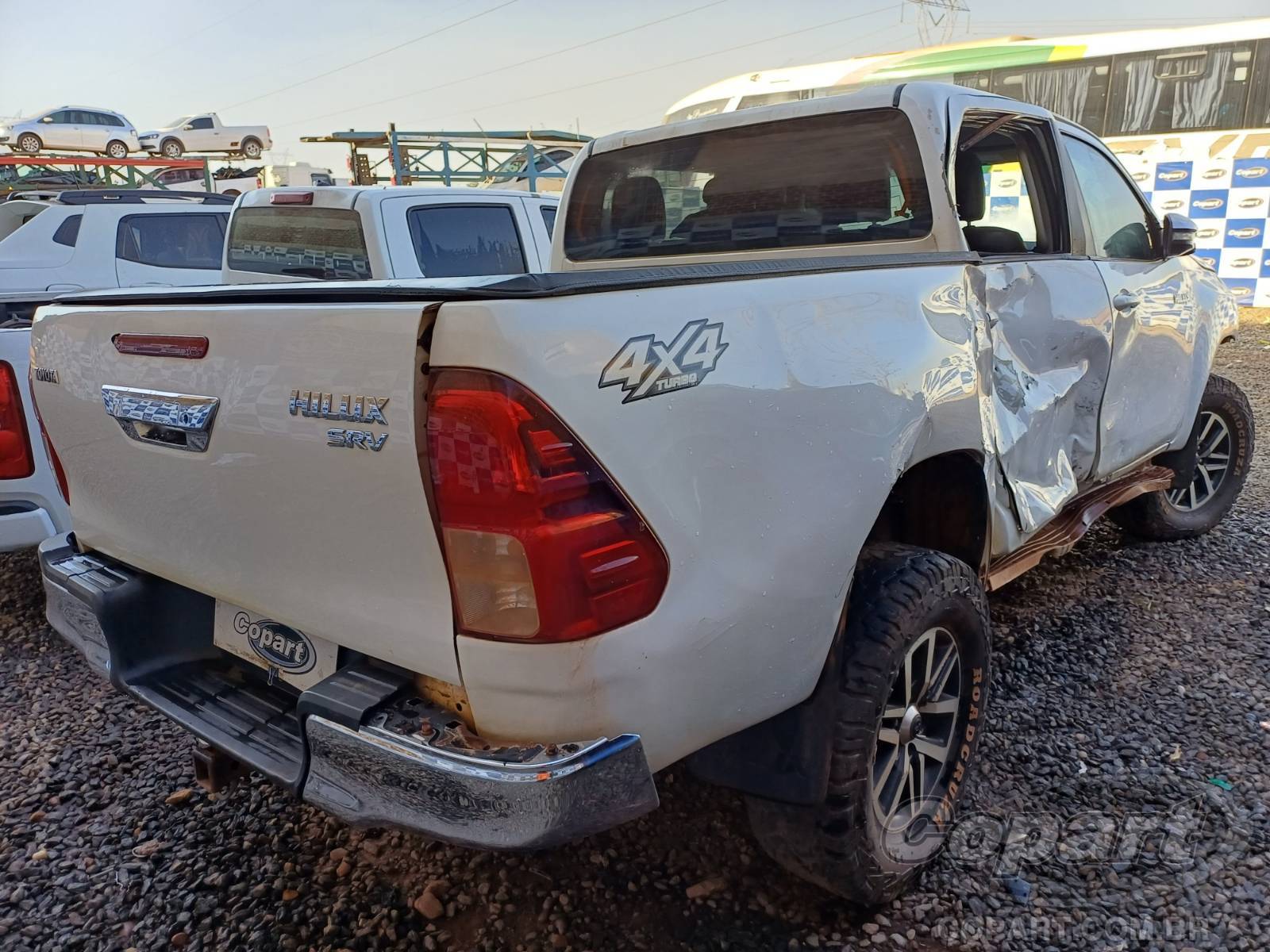 2016 TOYOTA HILUX CD — leilão em Goiânia/GO (foto 4)