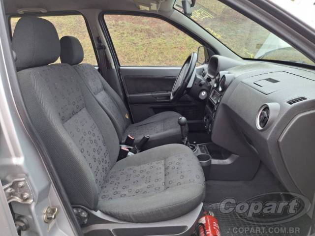 2004 FORD ECOSPORT 
