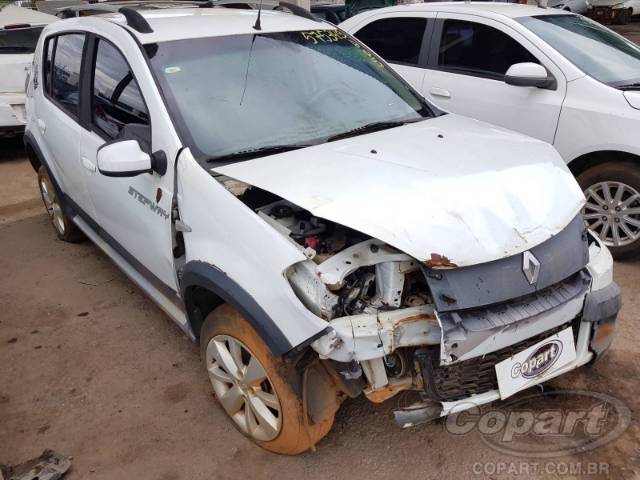 2014 RENAULT SANDERO 