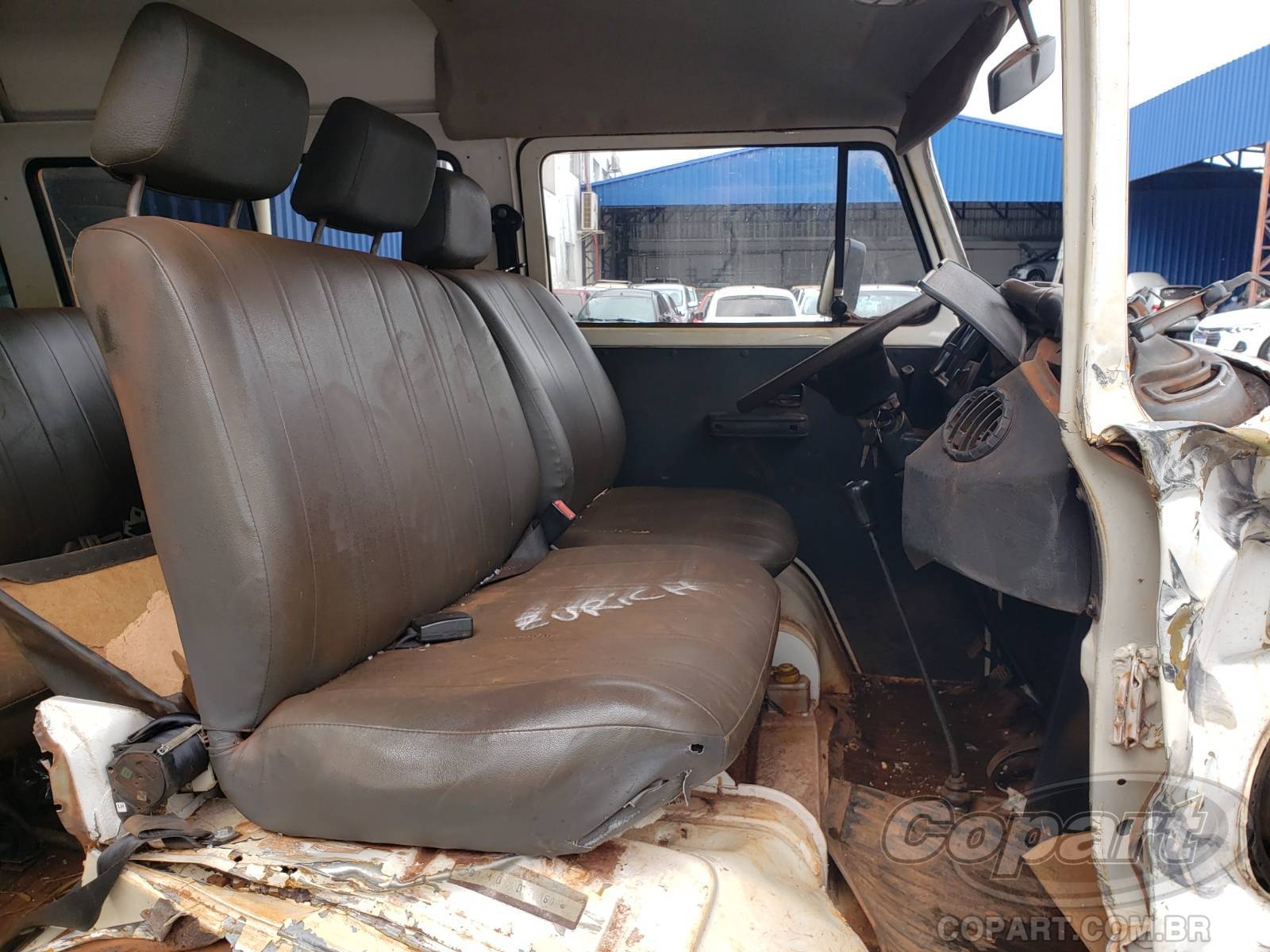 2013 VOLKSWAGEN KOMBI — foto 5 de 11