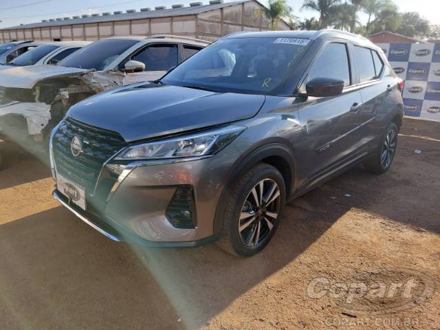 2023 NISSAN KICKS 