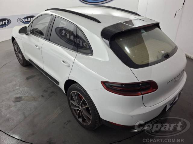 2017 PORSCHE MACAN 