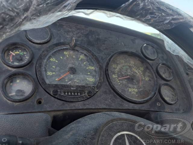 2011 MERCEDES BENZ 1718 