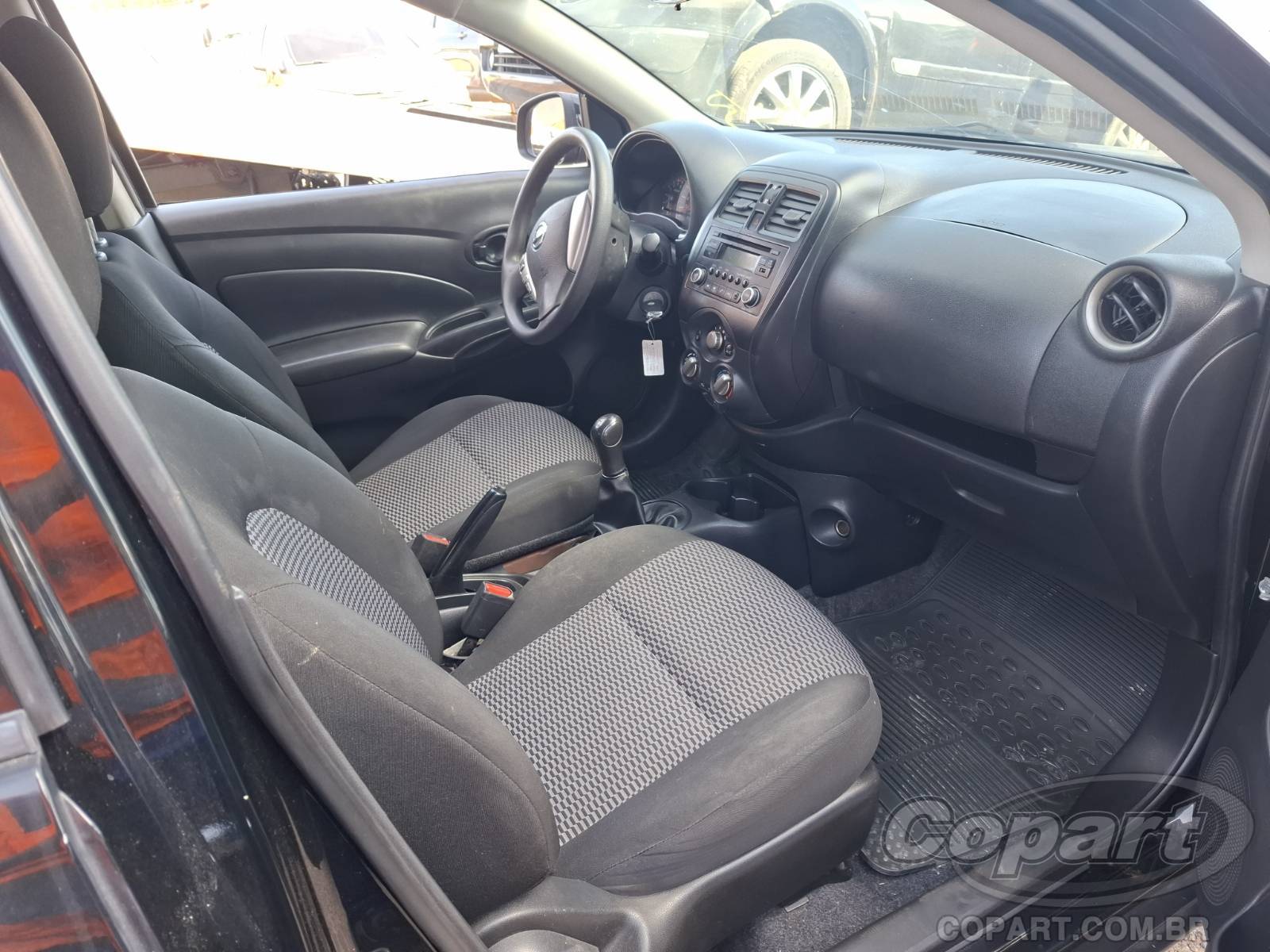 Foto 5: 2019 NISSAN VERSA