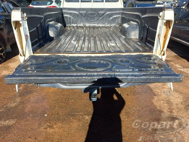 2015 TOYOTA HILUX CS 