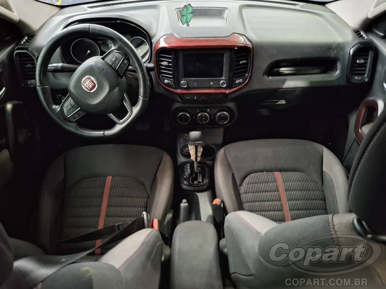 Foto 9 de 11: 2021 FIAT TORO