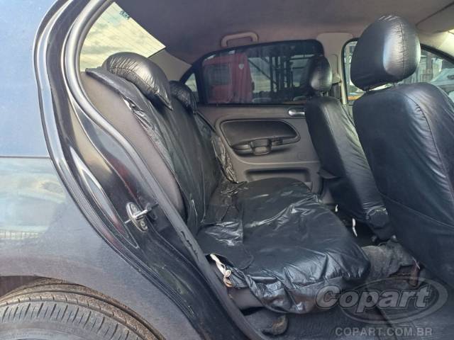 2010 VOLKSWAGEN VOYAGE 