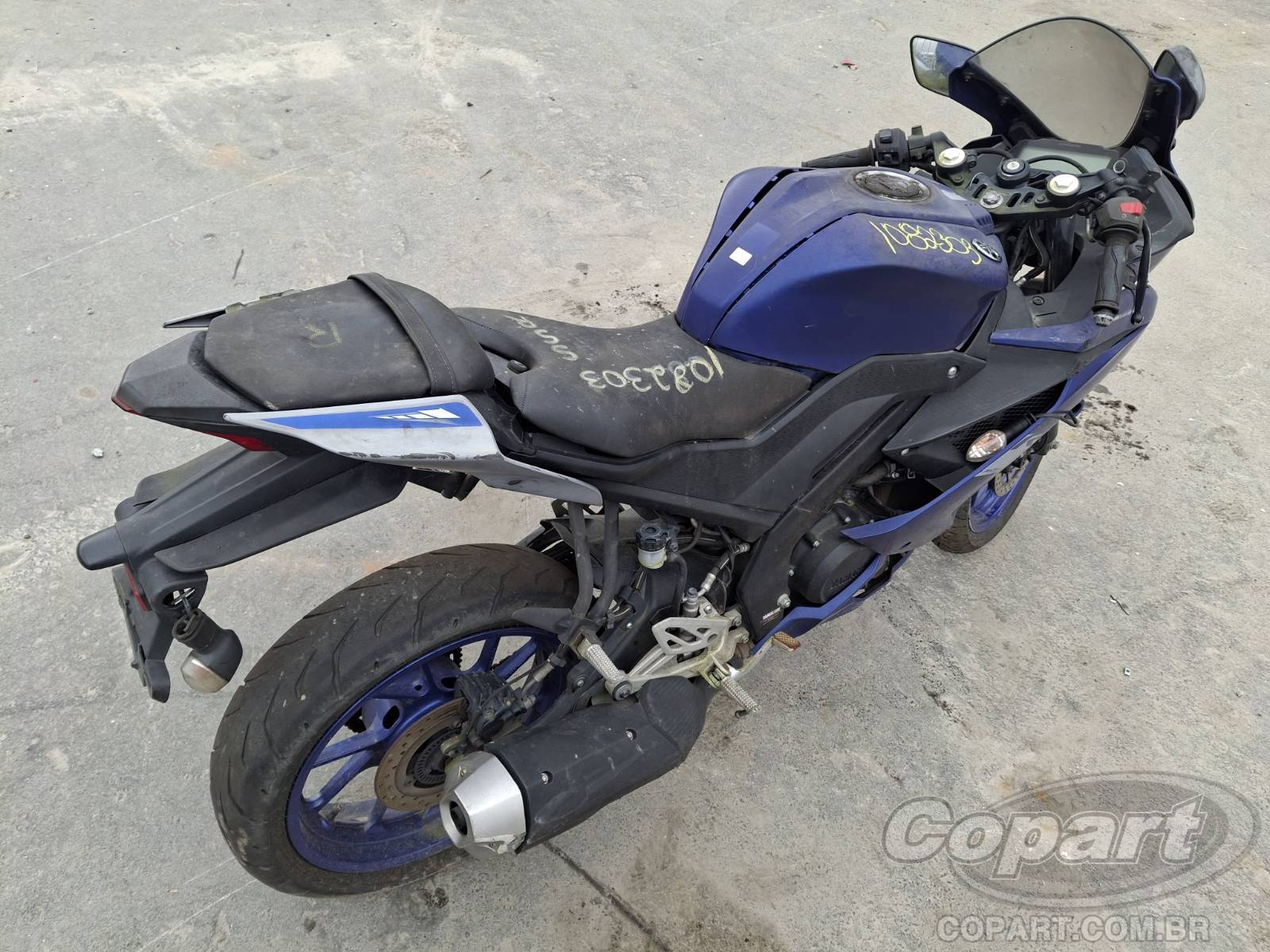 Foto 4: 2024 YAMAHA YZF R15