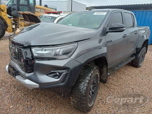 2024 TOYOTA HILUX CD 