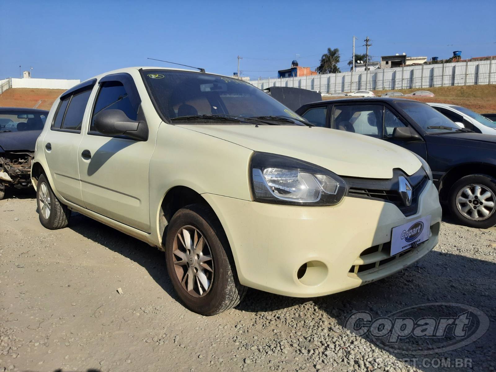 Veículo Renault Clio RENAULT CLIO Expression 1.0 16V Hi-Power 2014 2014 em leilão