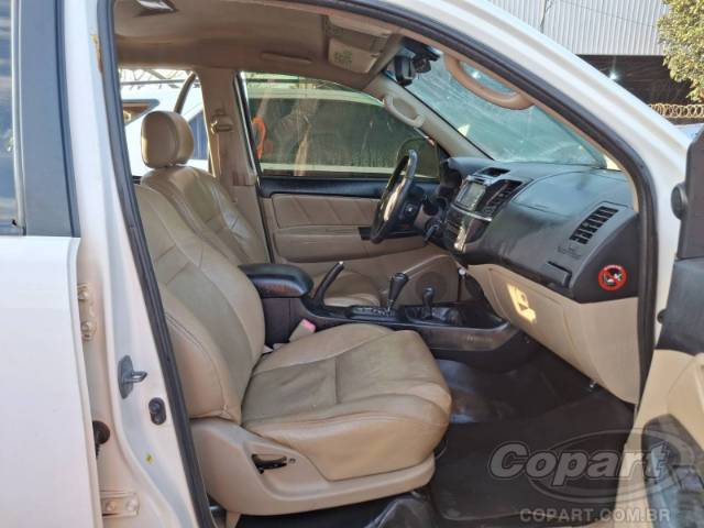 2014 TOYOTA HILUX SW4 