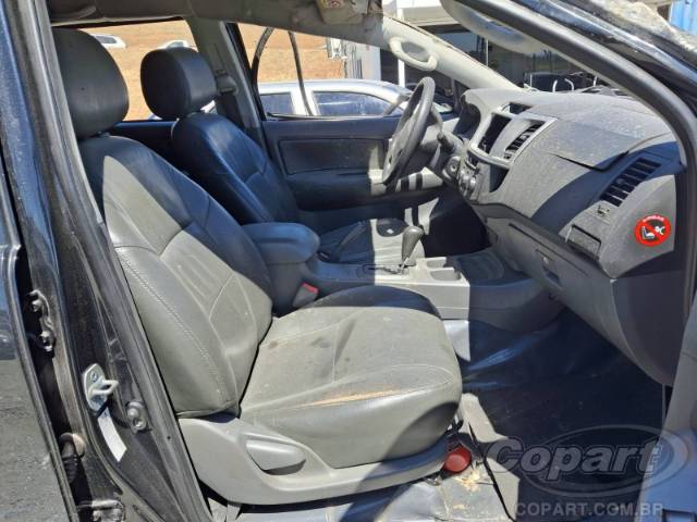 2012 TOYOTA HILUX CD 