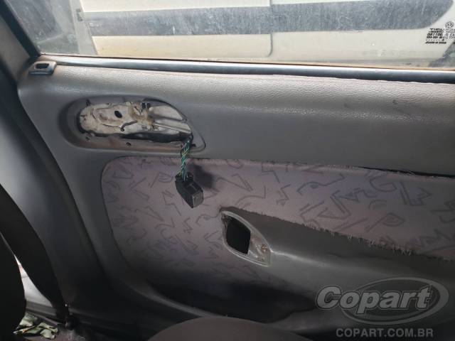 2001 VOLKSWAGEN GOL 