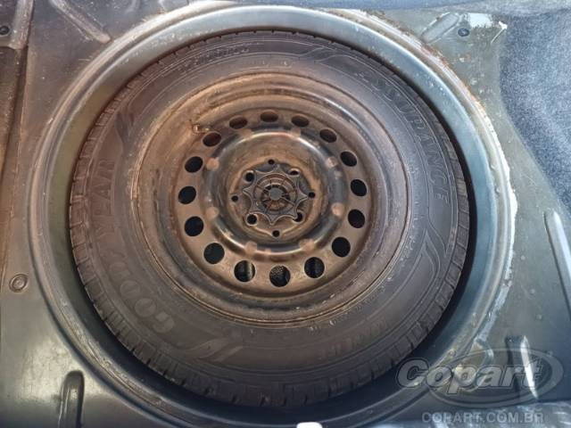 2011 VOLKSWAGEN GOL 
