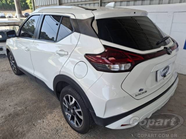 2022 NISSAN KICKS 