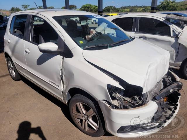 2015 VOLKSWAGEN FOX 