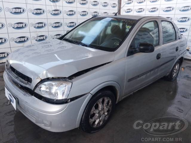 2005 CHEVROLET CORSA SEDAN 