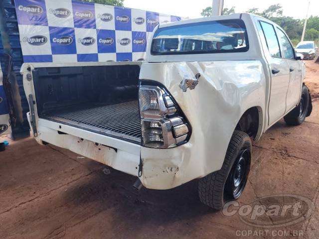 2025 TOYOTA HILUX CD 