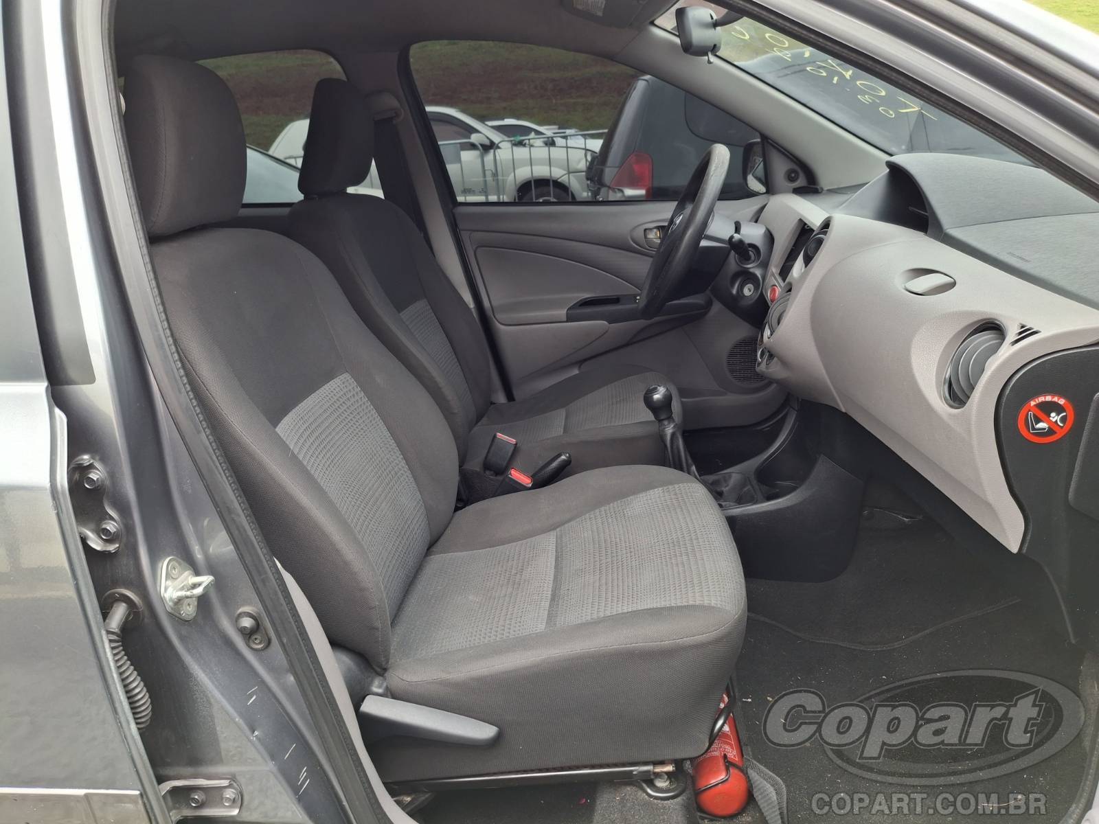 Foto 5: 2013 TOYOTA ETIOS