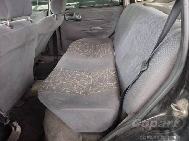 1998 CHEVROLET CORSA SEDAN 