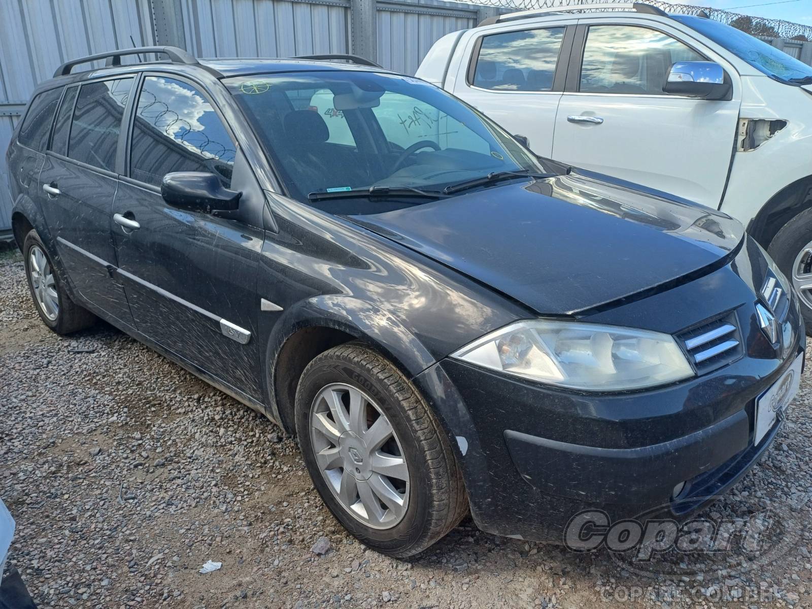 Renault Megane Grand Tour Dynamique 1.6 16V Hi-Flex 2011 Colisão Pequena Monta