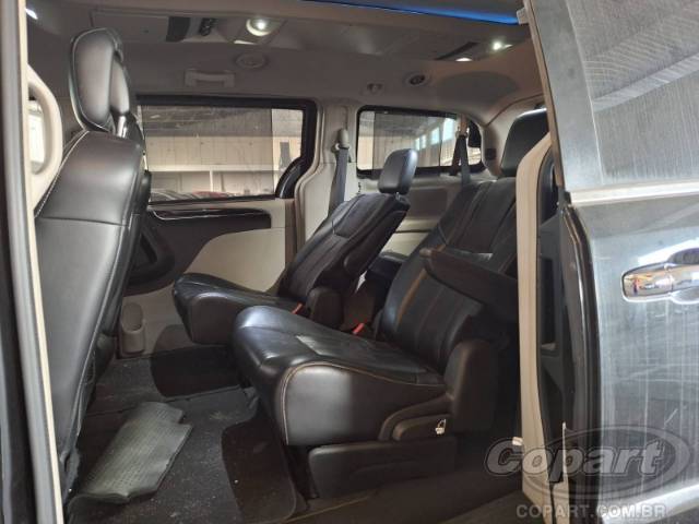 2014 CHRYSLER TOWN   COUNTRY 
