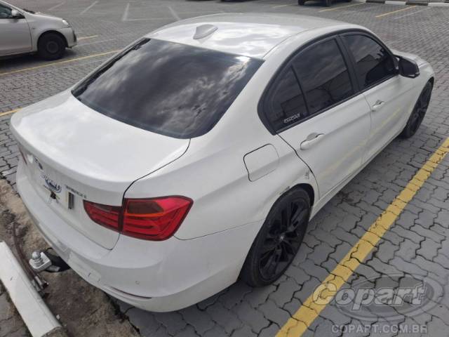 2014 BMW SERIE 3 
