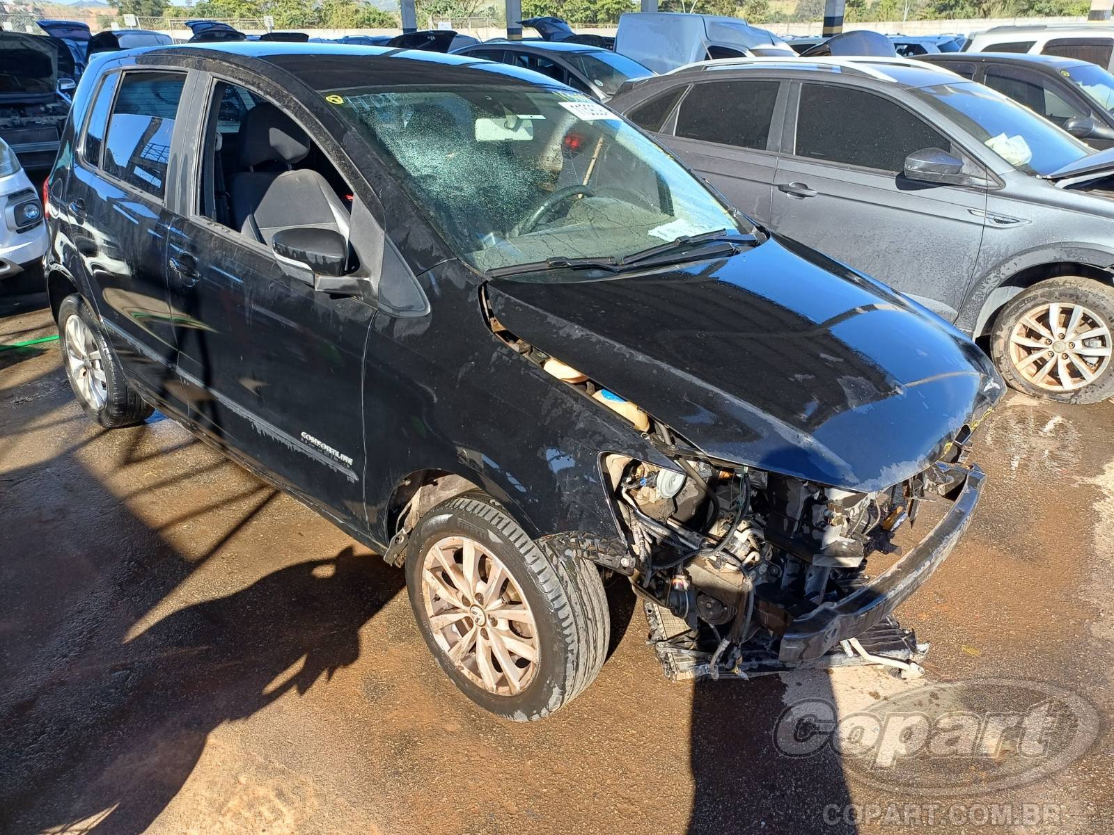 Volkswagen FOX 2015 em leilão