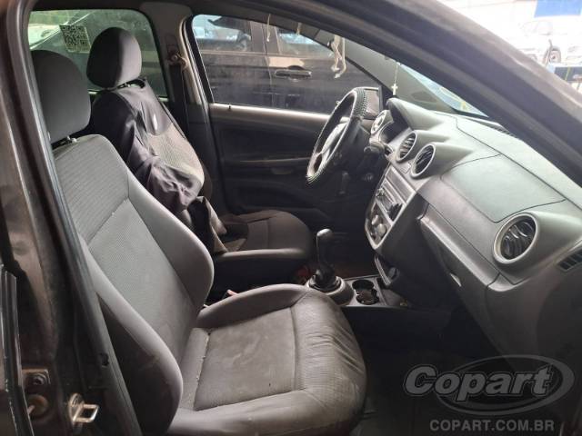 2011 VOLKSWAGEN GOL 