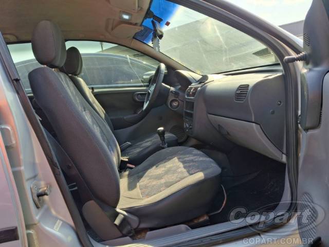 2004 CHEVROLET CORSA 