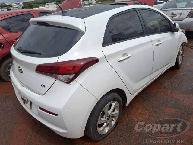 2016 HYUNDAI HB20 