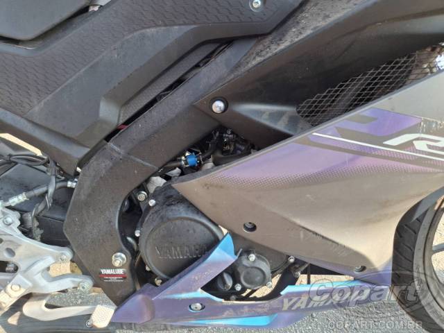 2025 YAMAHA YZF R15 