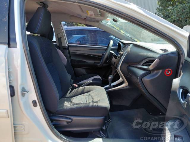 2021 TOYOTA YARIS SEDA 