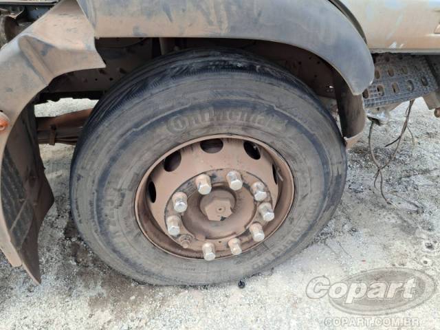 2011 IVECO TECTOR 