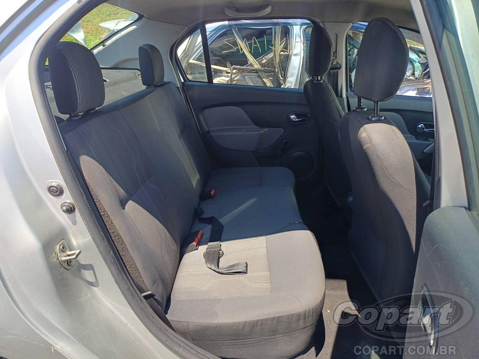 Foto 6 de 11: 2016 RENAULT LOGAN