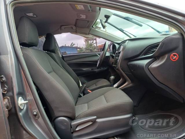 2023 TOYOTA YARIS SEDA 