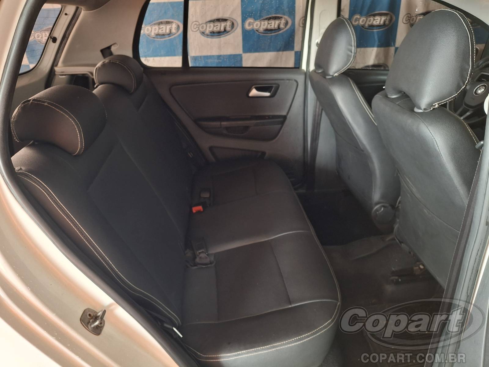 2017 VOLKSWAGEN FOX — foto 6 de 10