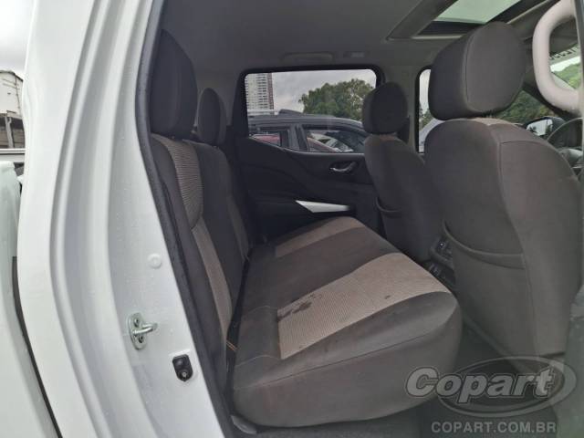 2025 NISSAN FRONTIER CD 