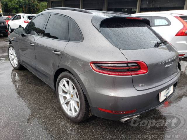 2015 PORSCHE MACAN 