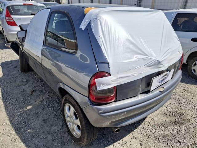 2001 CHEVROLET CORSA 