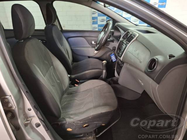 2017 RENAULT LOGAN 