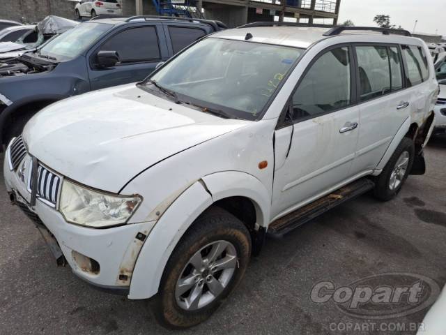 2013 MITSUBISHI PAJERO DAKAR 