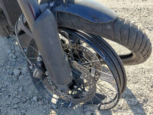 2024 TRIUMPH SCRAMBLER 
