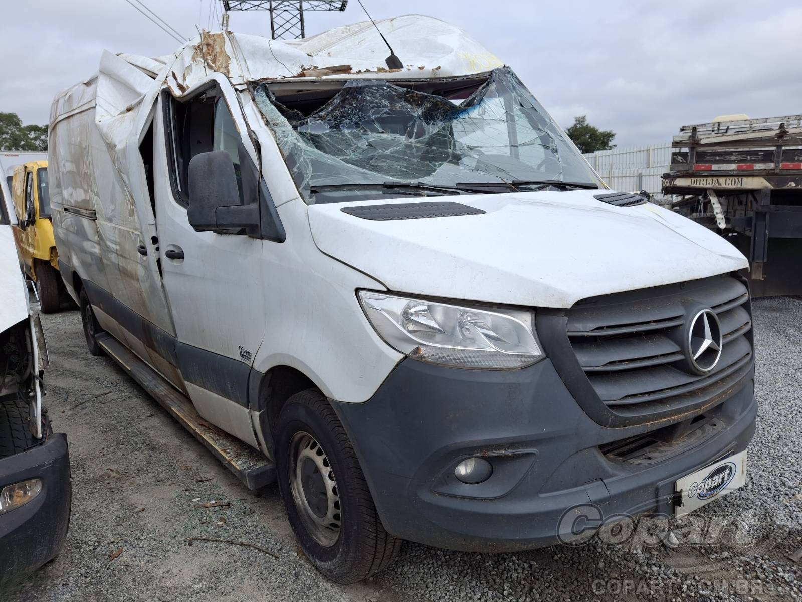 Veículo Mercedes-Benz Sprinter Mercedes Benz Sprinter Furgao 315 CDI Street 2.0 BiTurbo 2023 Médio Dano 2023 em leilão