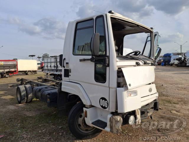 2013 FORD CARGO 816 