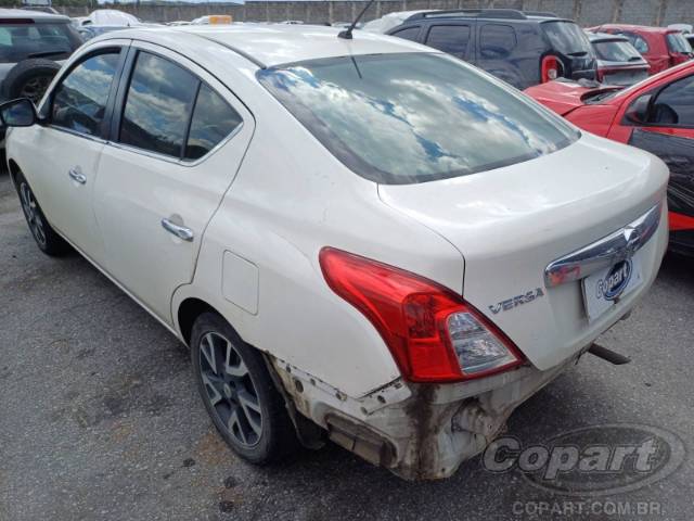 2016 NISSAN VERSA 