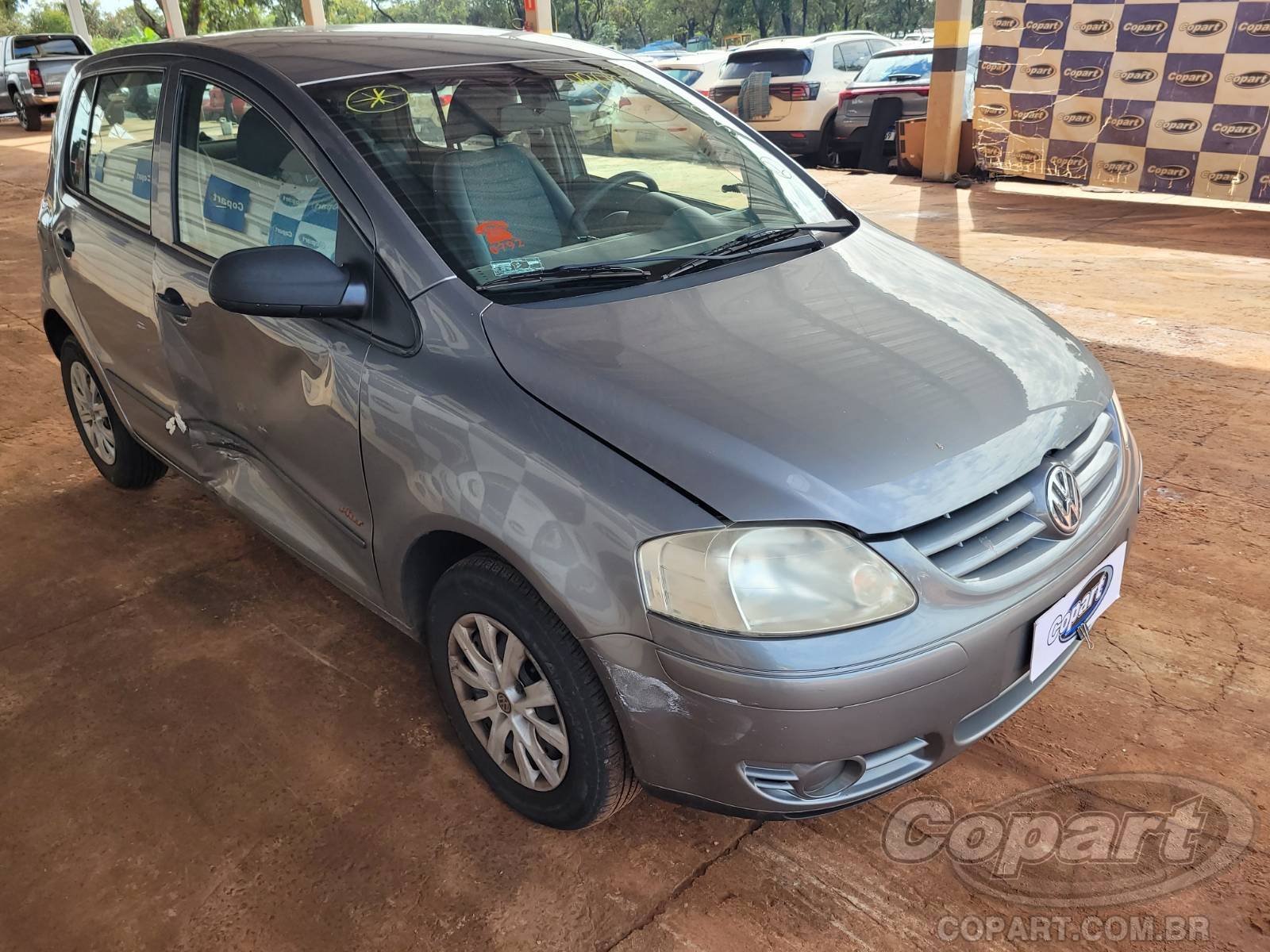 Veículo VW - VolksWagen Fox Volkswagen Fox Plus 1.0 Total Flex 2006 Pequena Monta 2006 em leilão