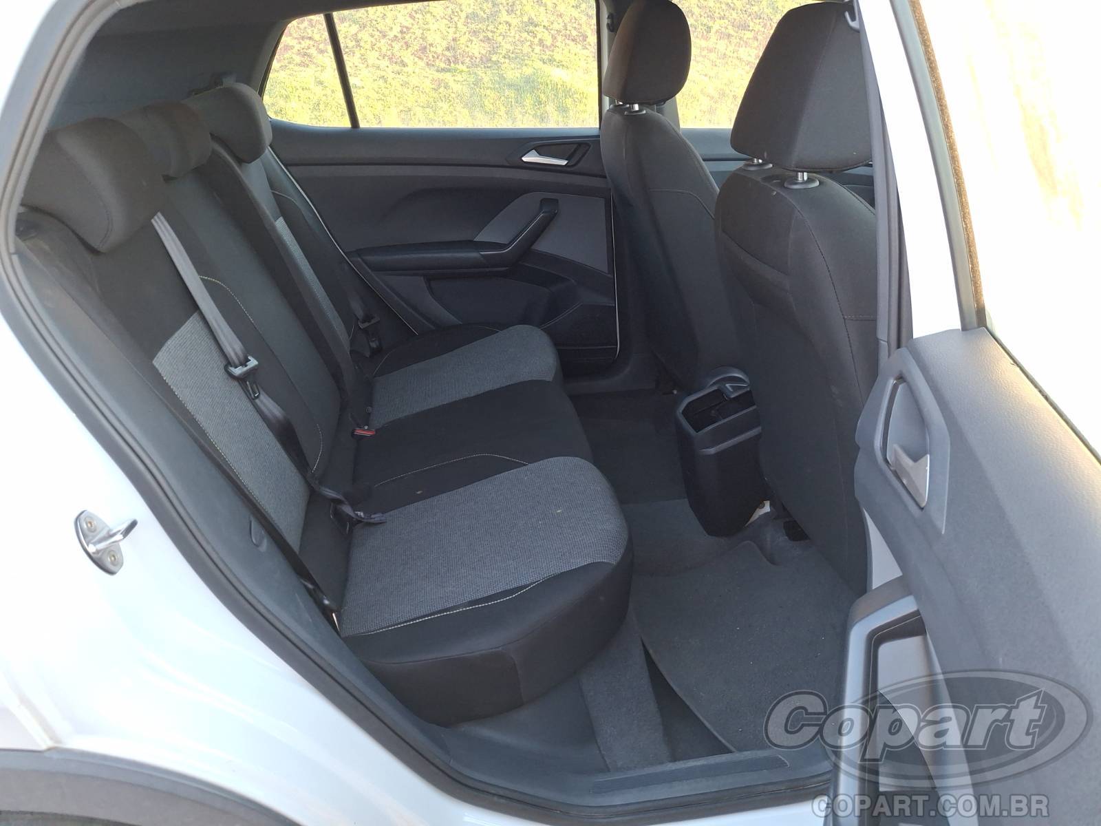 2023 VOLKSWAGEN T-CROSS — foto 6 de 10