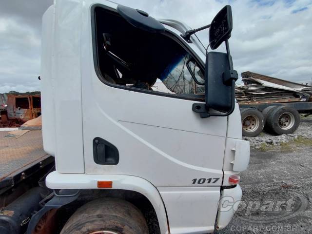 2025 MERCEDES-BENZ Accelo 