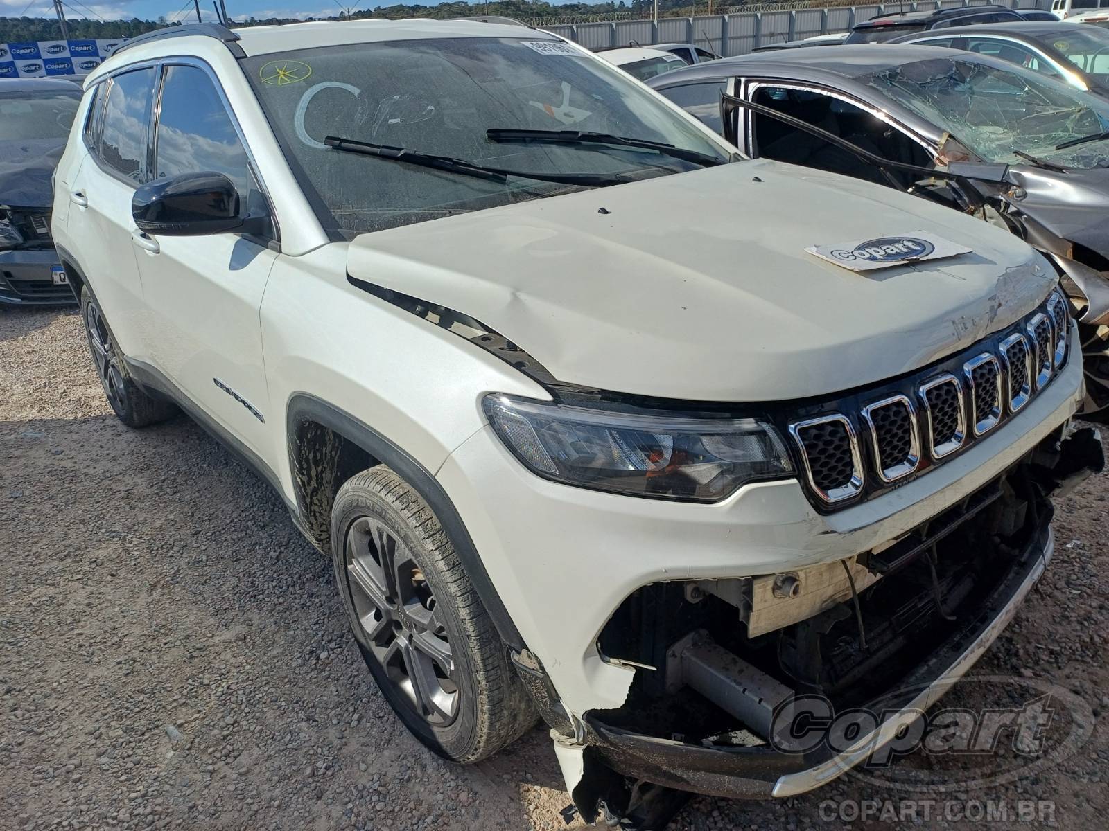 Veículo Fiat Compass JEEP COMPASS 2022 Colisão Pequena Monta 2022 em leilão